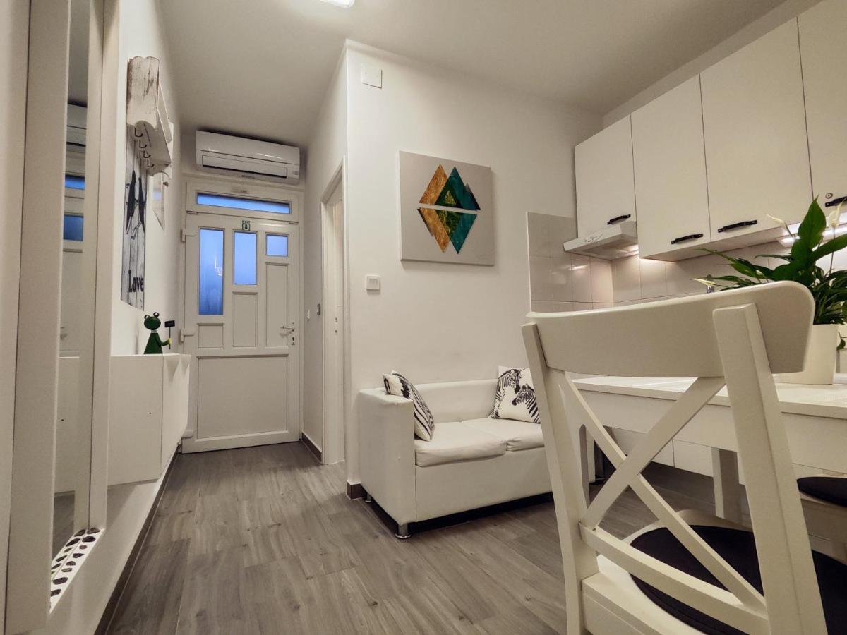 Sea & Sun Apartments Tucepi Room photo